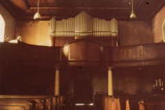 Empore mit Orgel